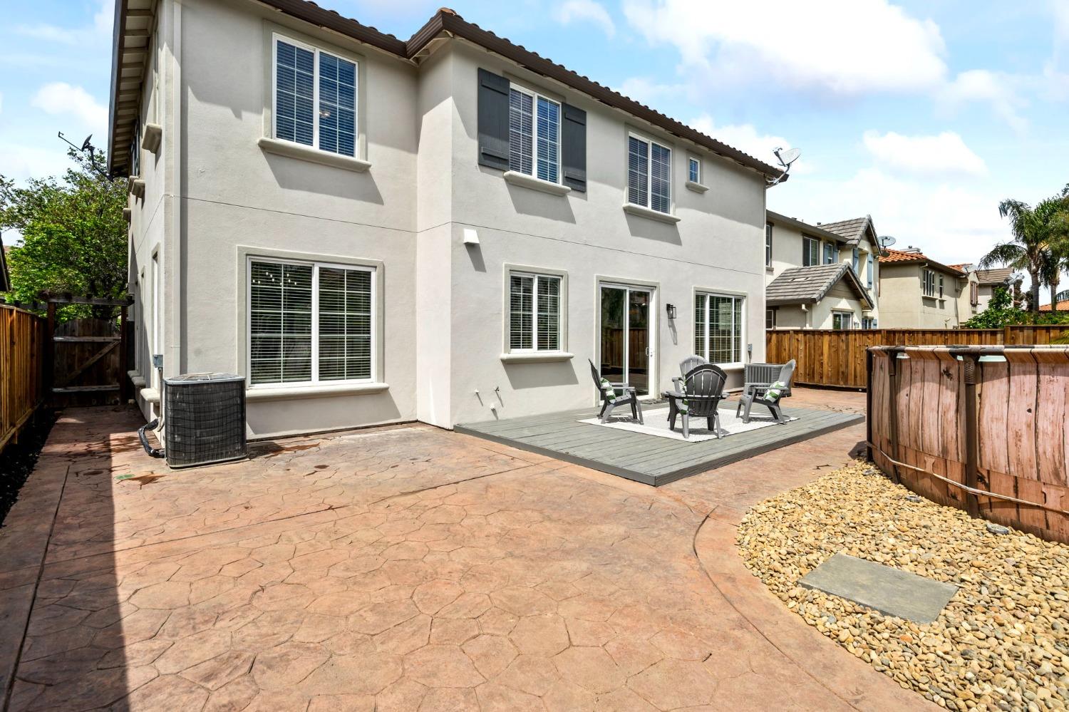 226 S Vista Hermosa Street