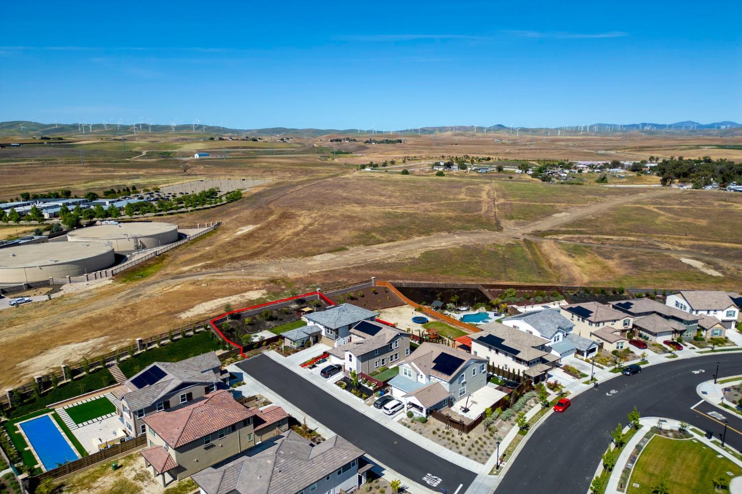 1927 S Bloembergen Lane