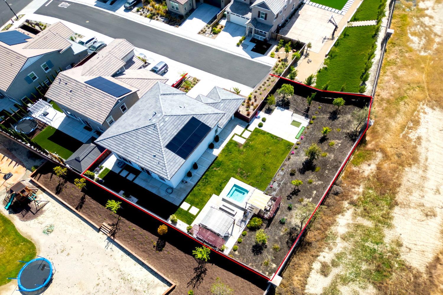 1927 S Bloembergen Lane