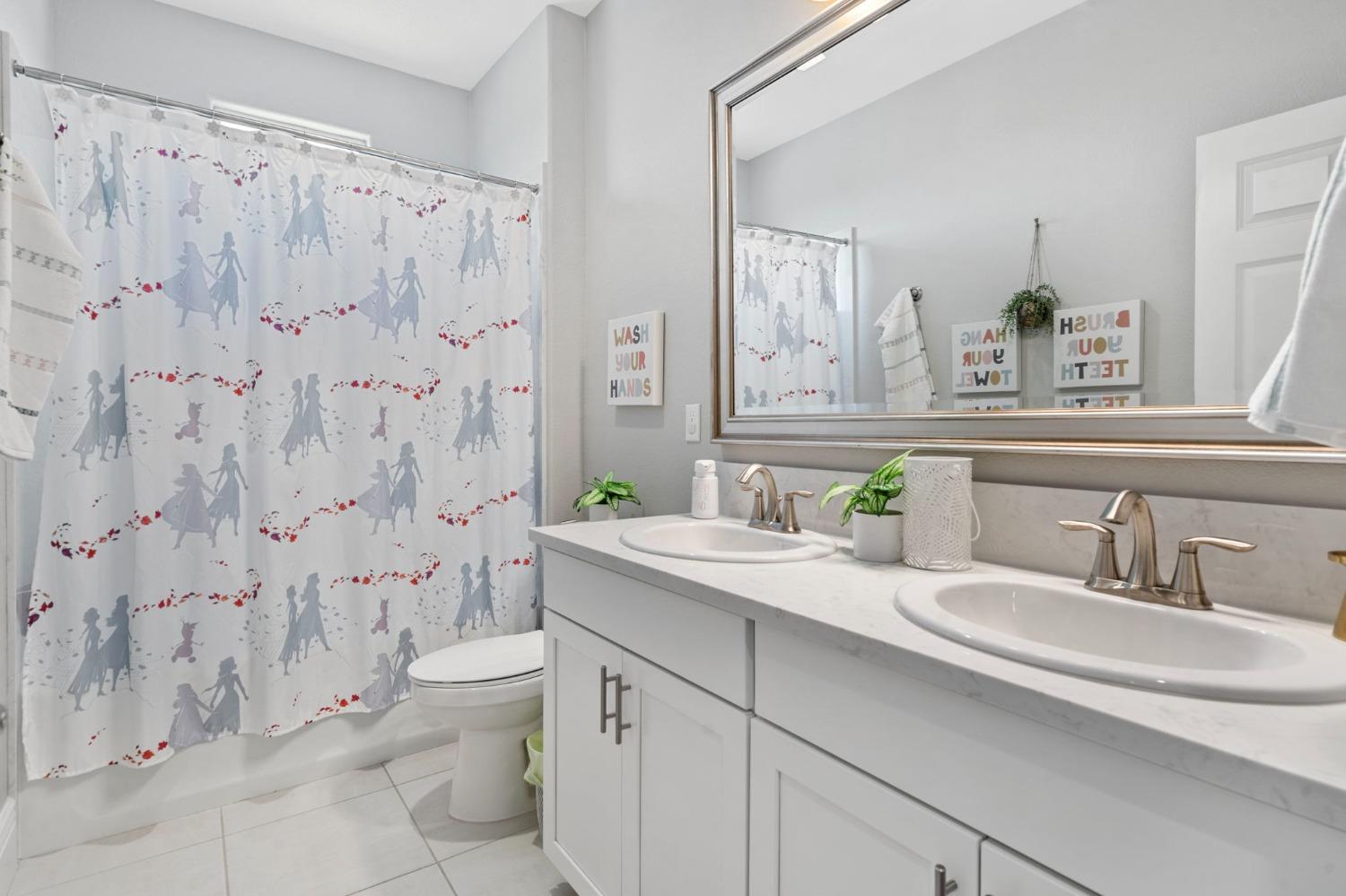 1927 S Bloembergen Lane