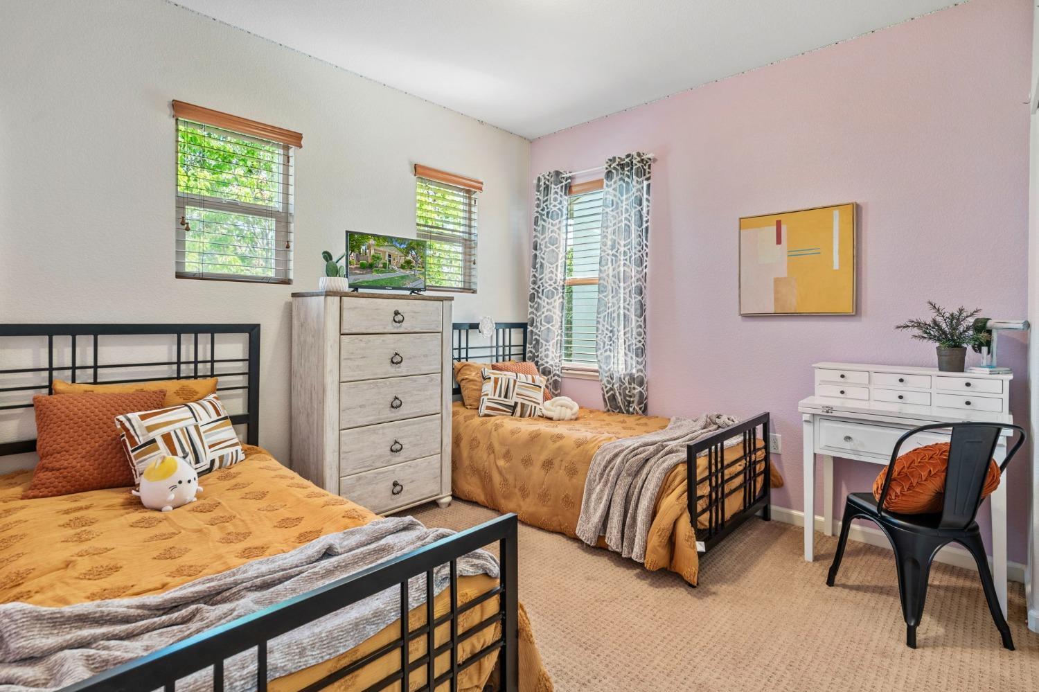 371 W Aventino Avenue