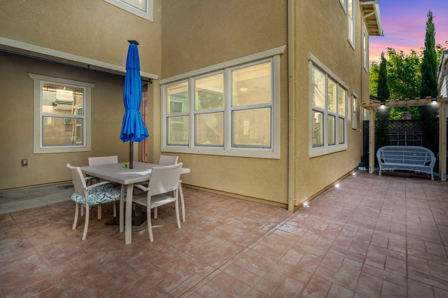 371 W Aventino Avenue