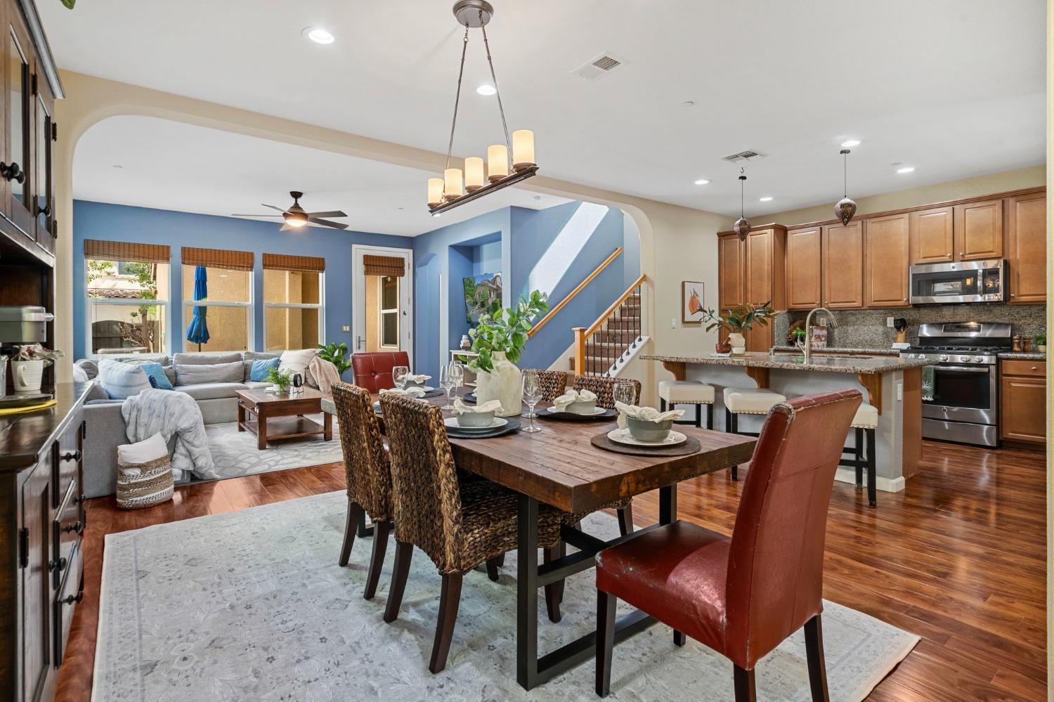 371 W Aventino Avenue