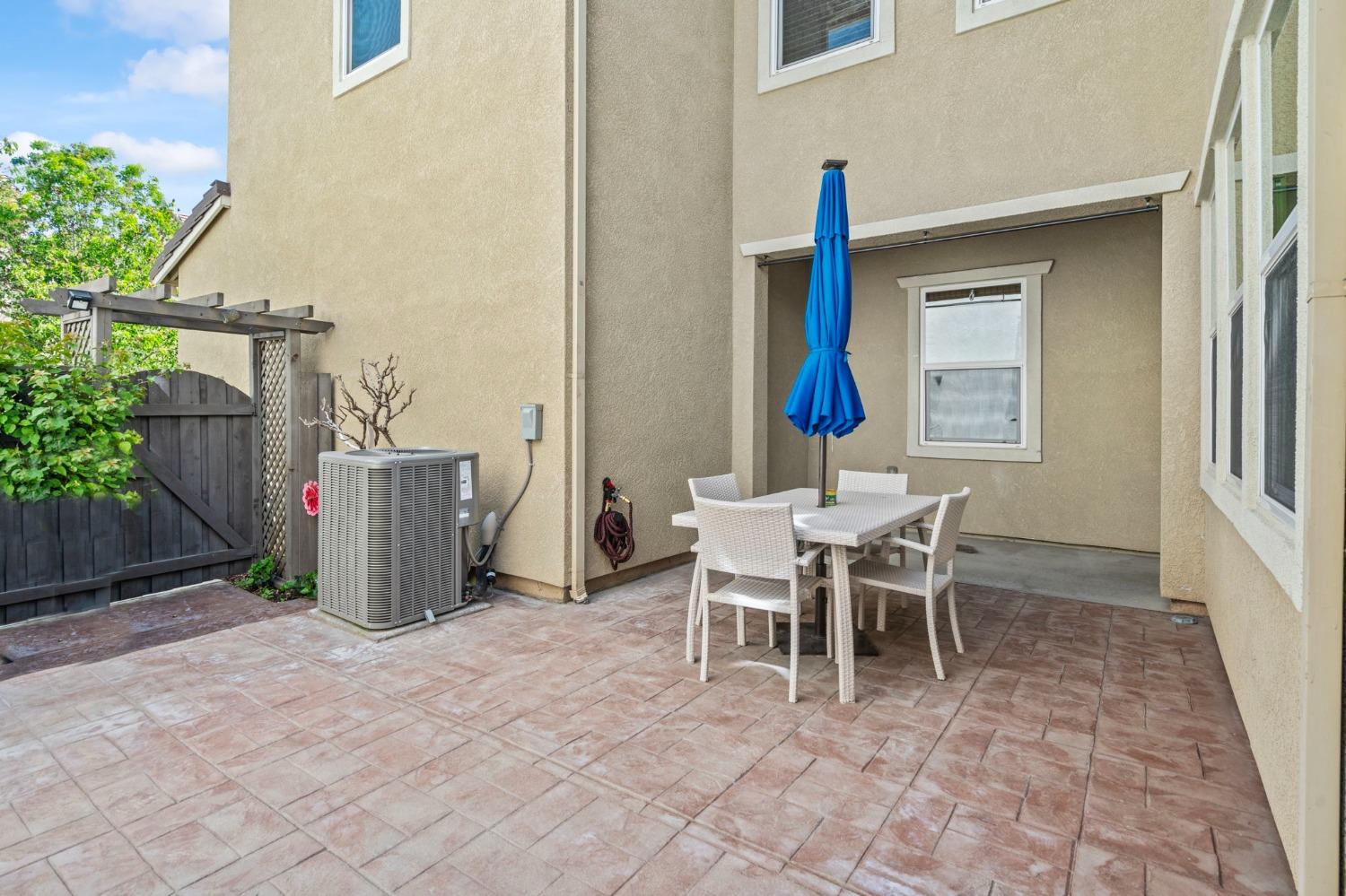 371 W Aventino Avenue