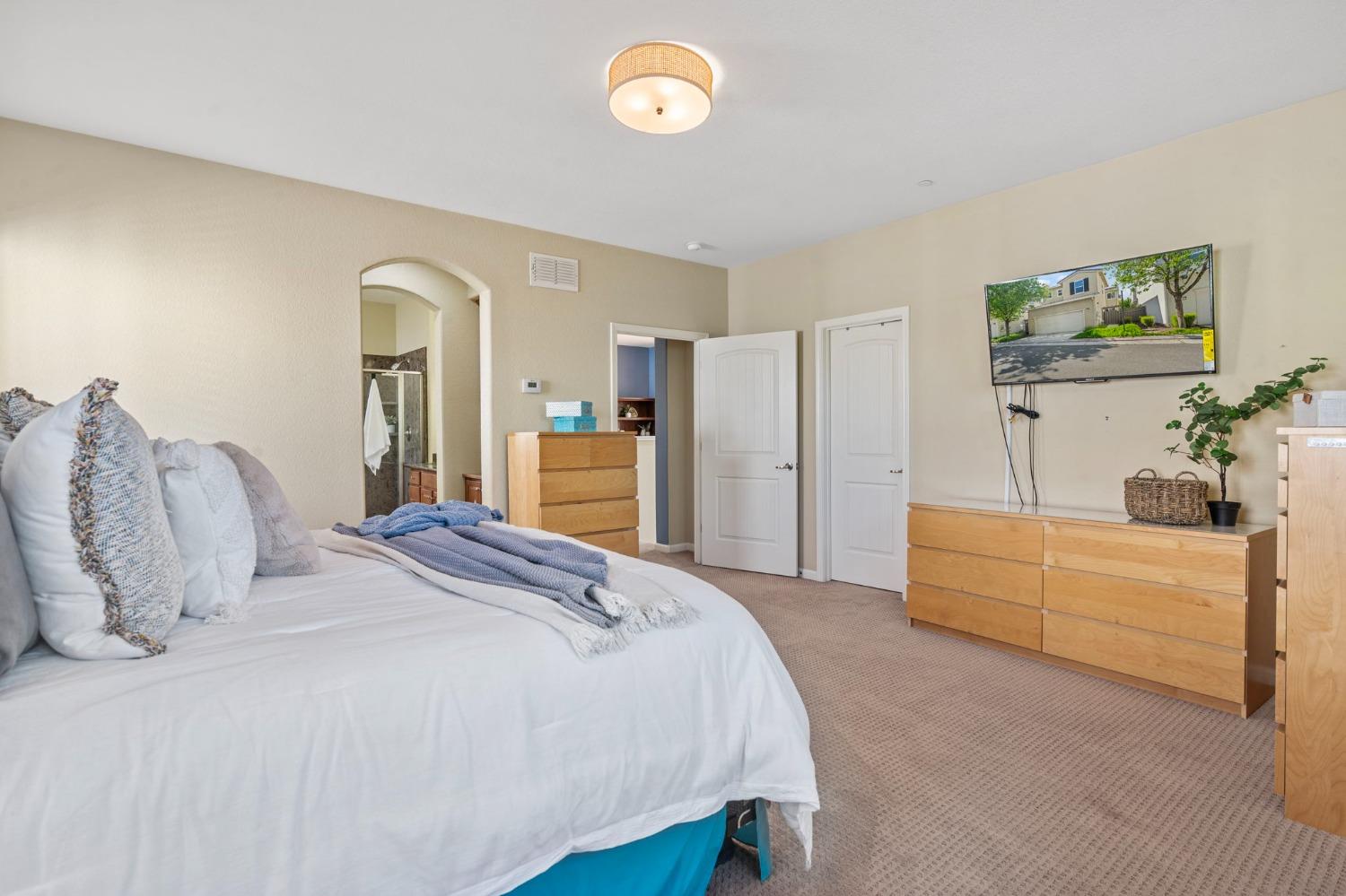 371 W Aventino Avenue