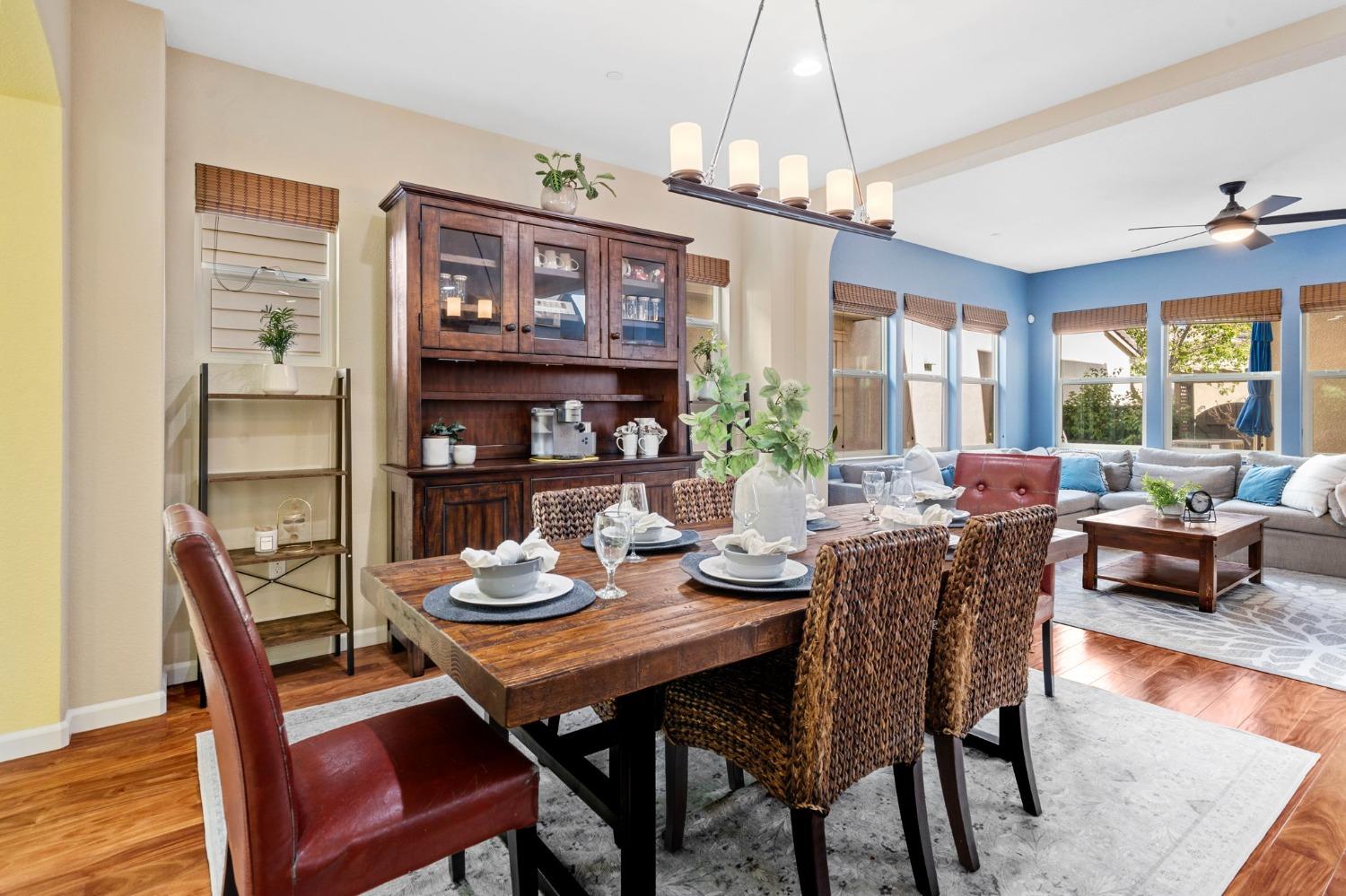 371 W Aventino Avenue