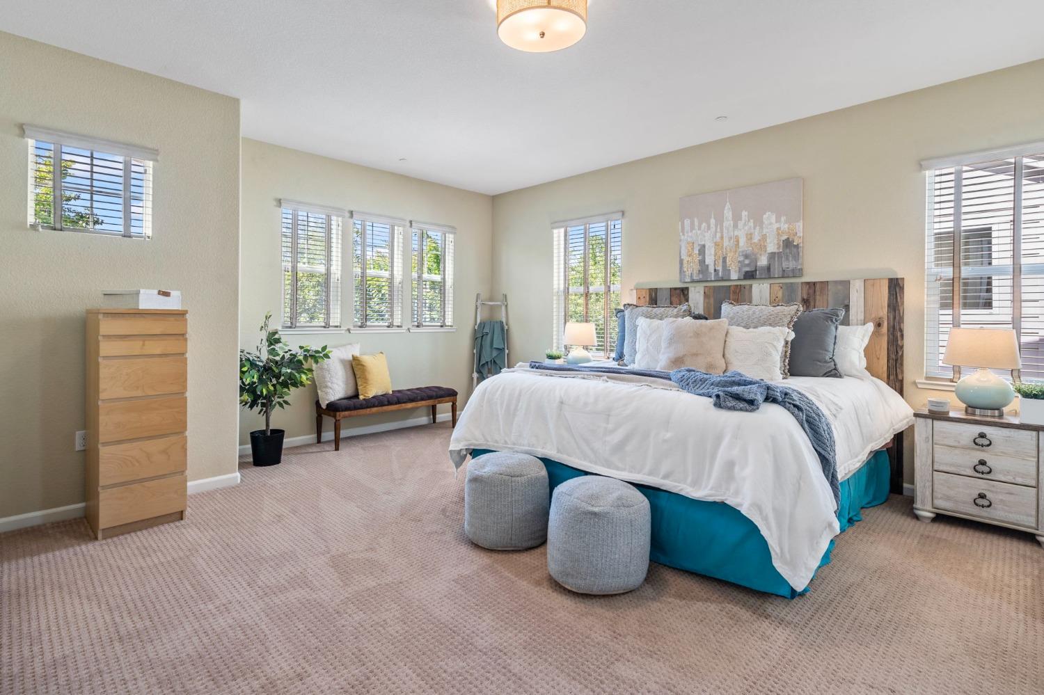 371 W Aventino Avenue