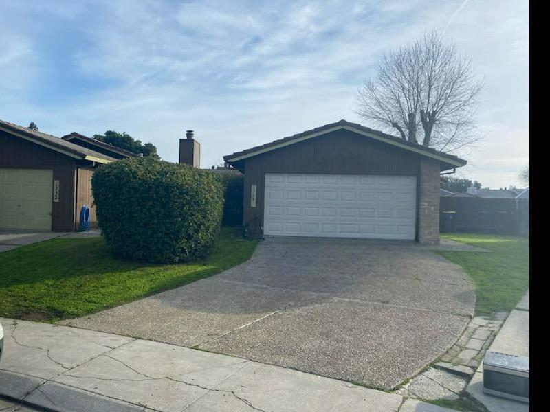 1730 1734 Long Barn Way