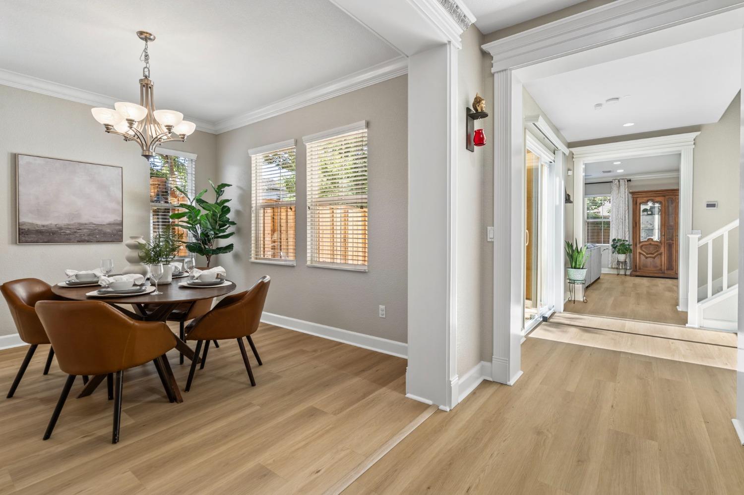 450 W Bonaventure Avenue