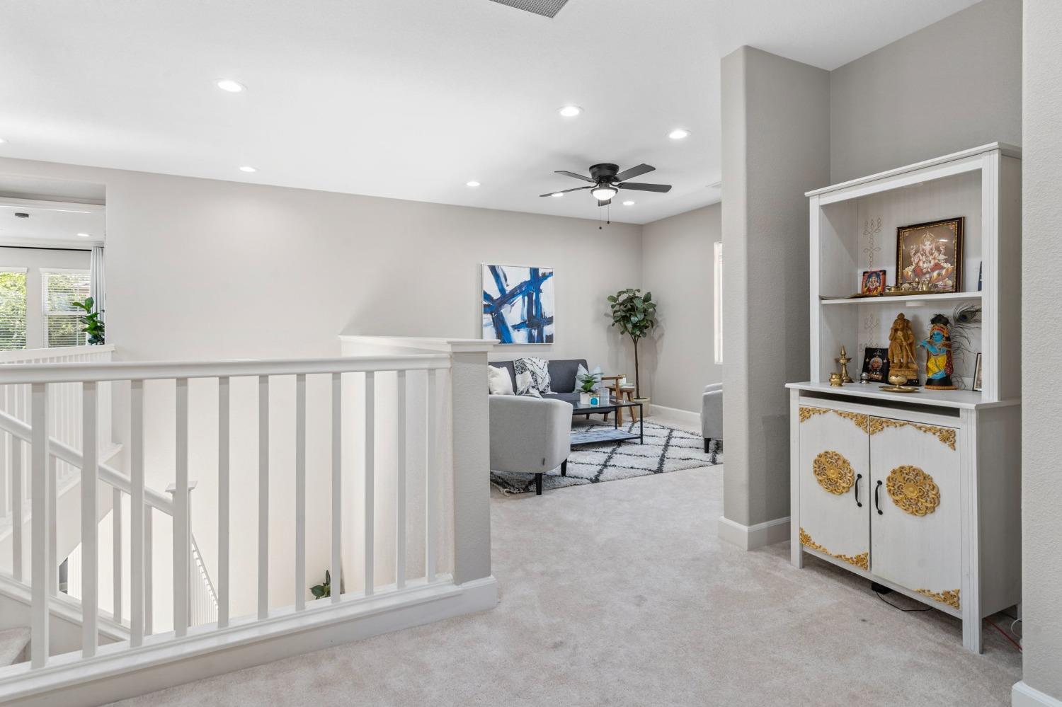 450 W Bonaventure Avenue