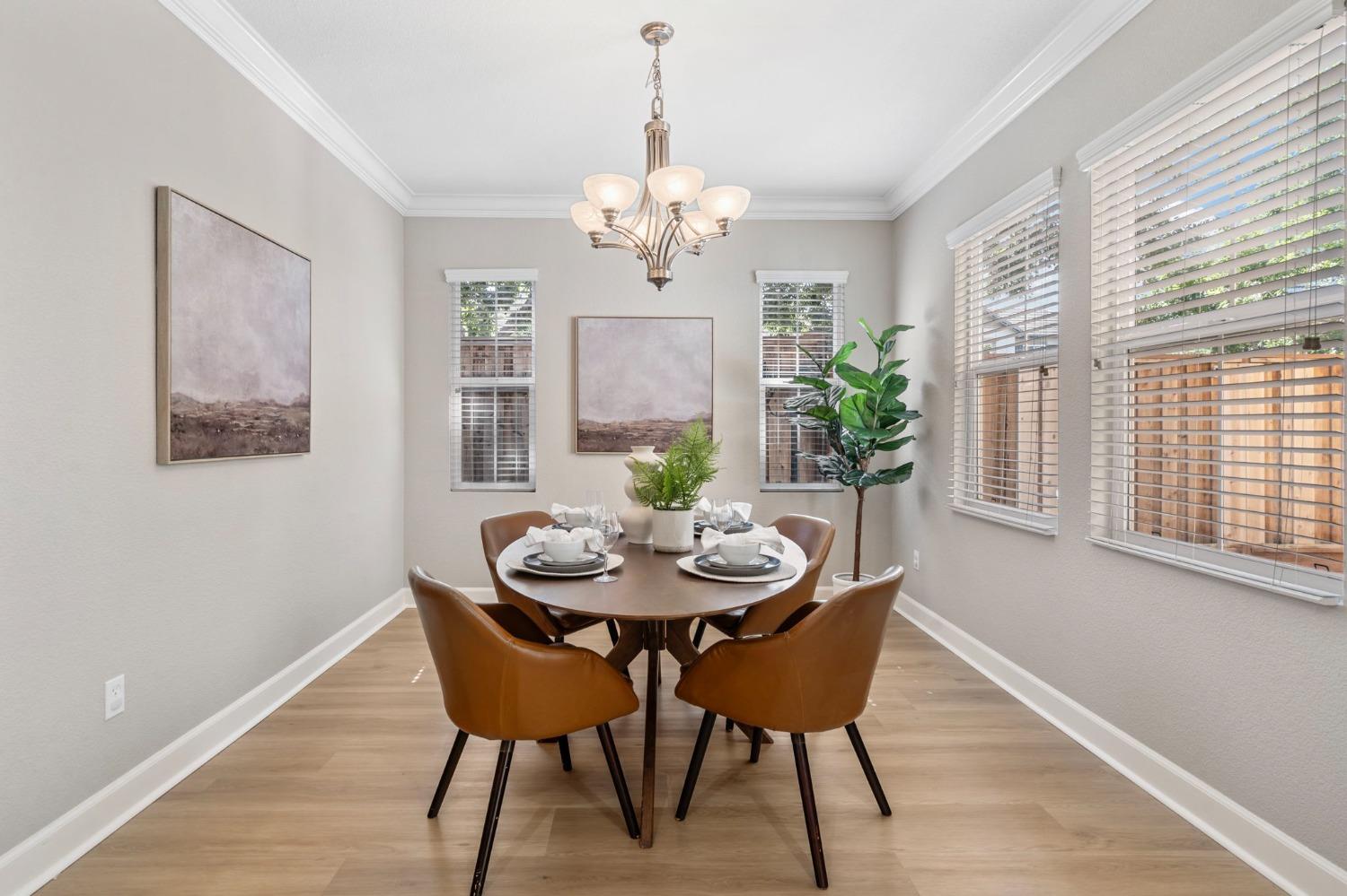 450 W Bonaventure Avenue