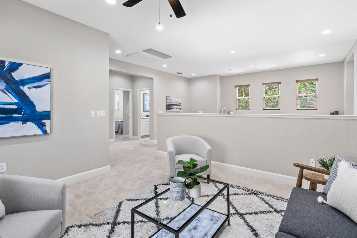 450 W Bonaventure Avenue