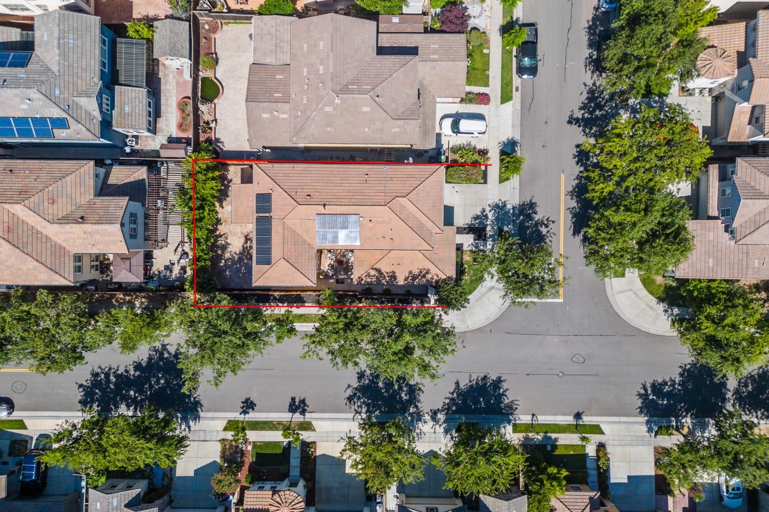 450 W Bonaventure Avenue