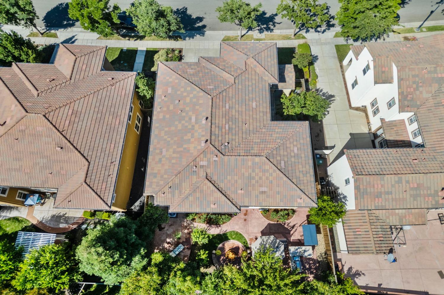 731 W Bonaventure Avenue