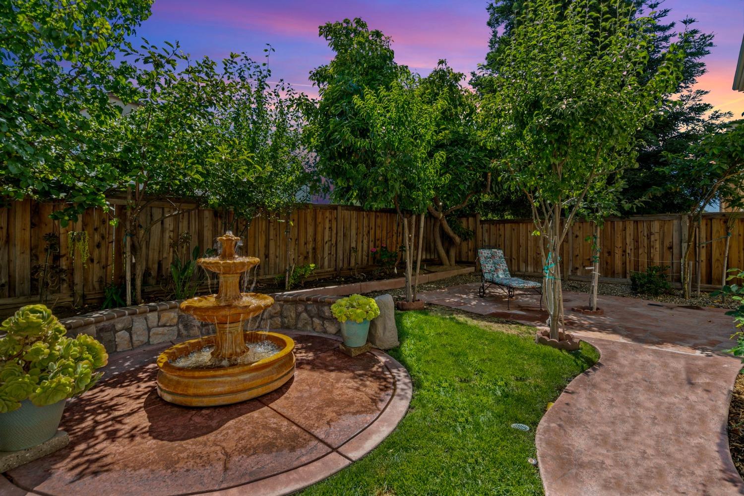 731 W Bonaventure Avenue