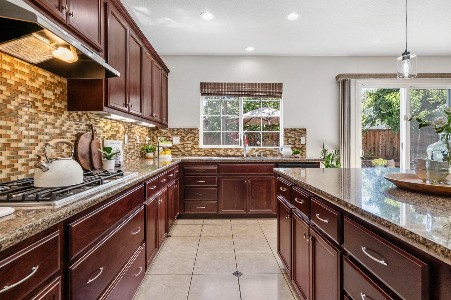 731 W Bonaventure Avenue