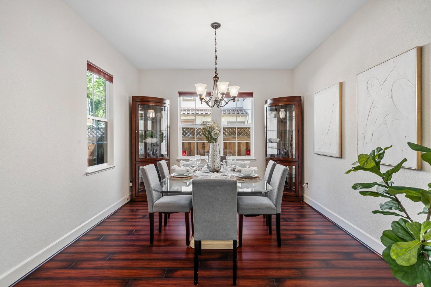 731 W Bonaventure Avenue