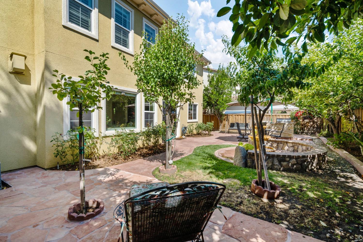 731 W Bonaventure Avenue