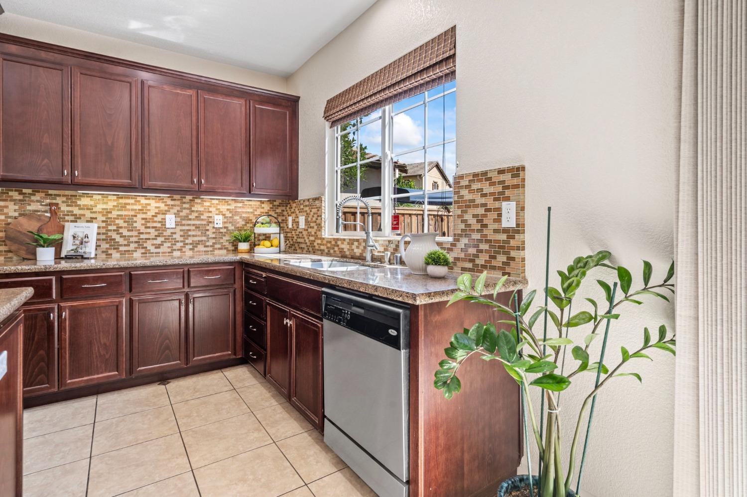 731 W Bonaventure Avenue