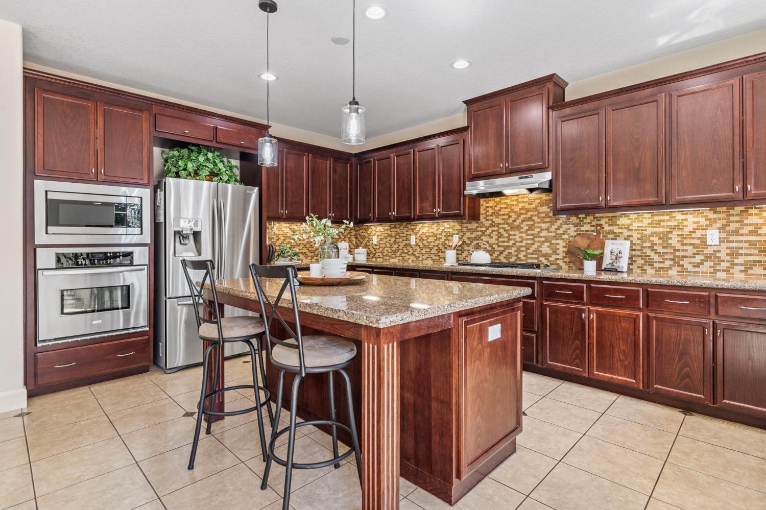 731 W Bonaventure Avenue