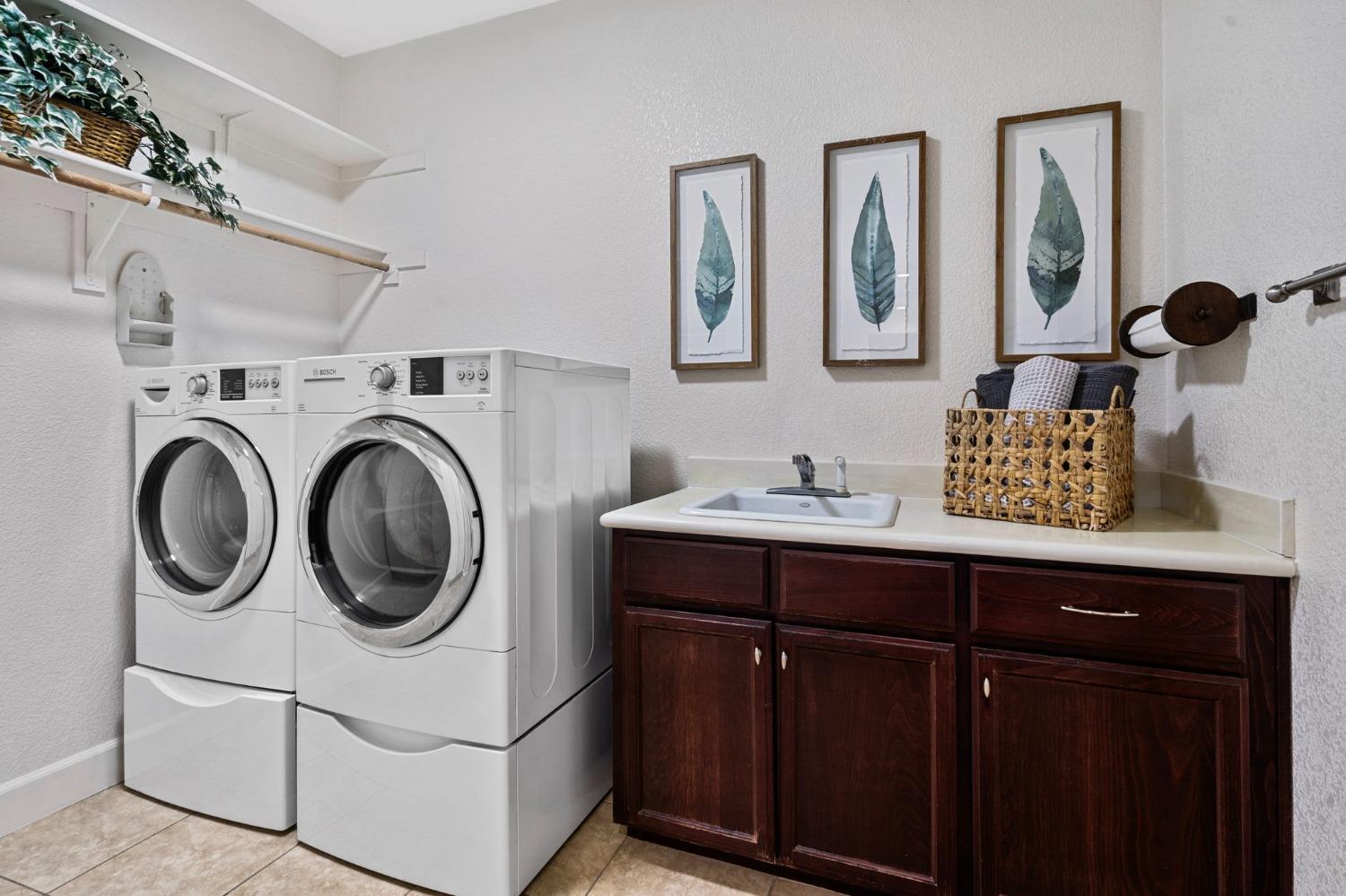 731 W Bonaventure Avenue