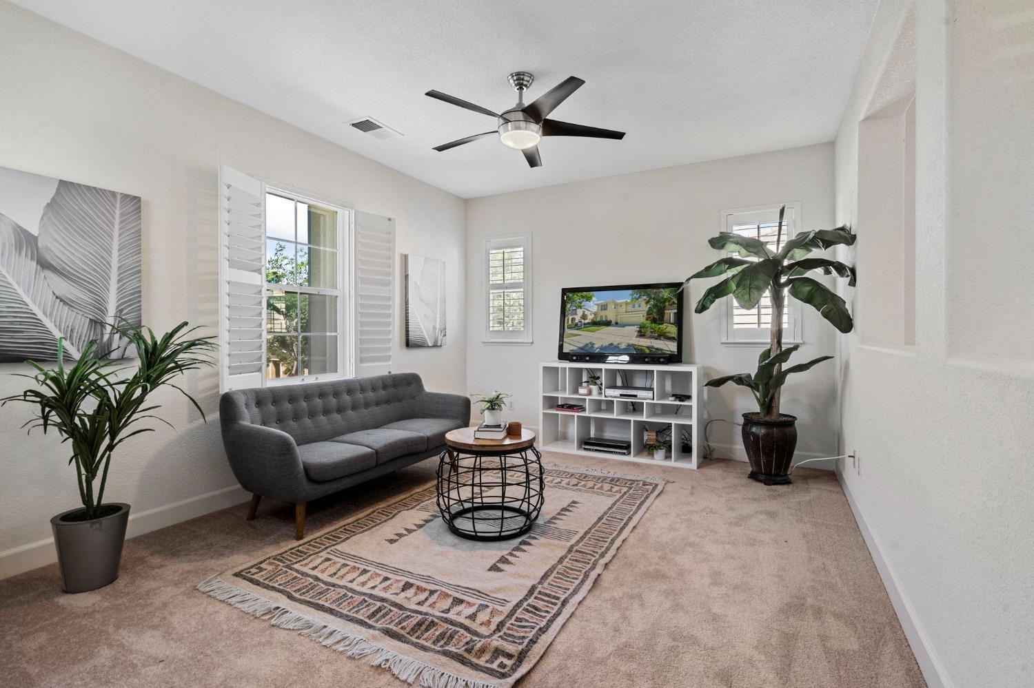 731 W Bonaventure Avenue