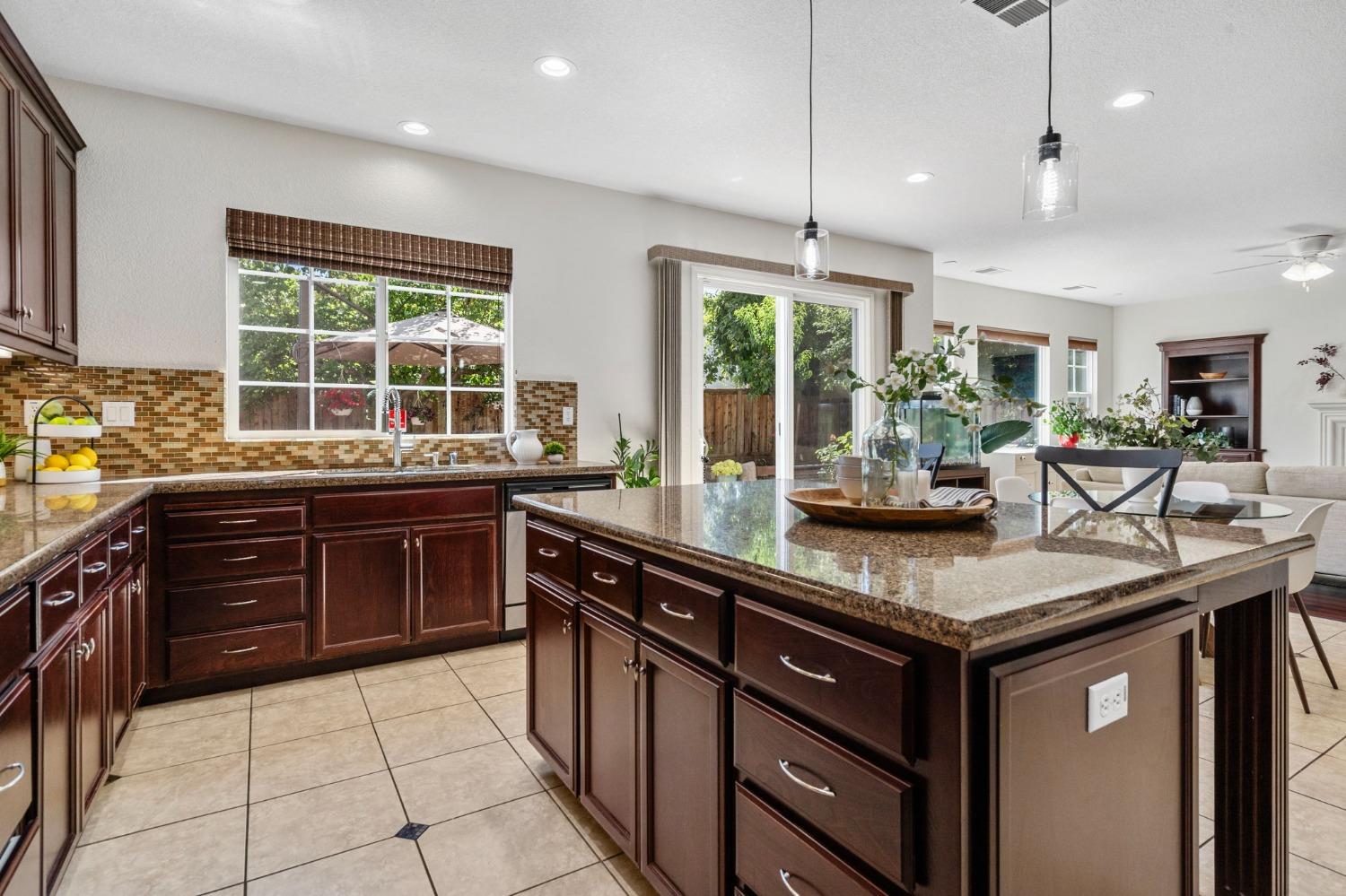 731 W Bonaventure Avenue