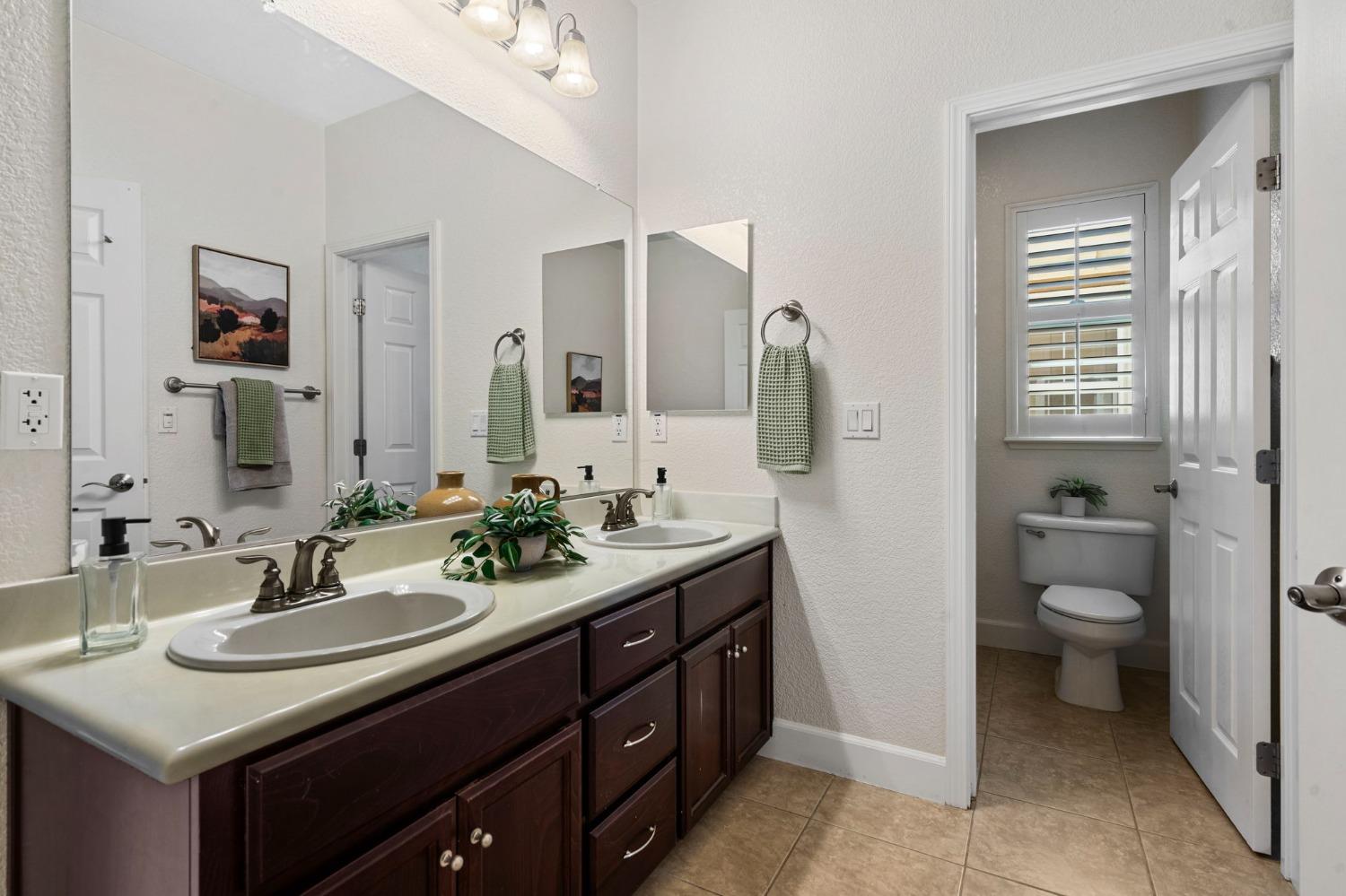 731 W Bonaventure Avenue