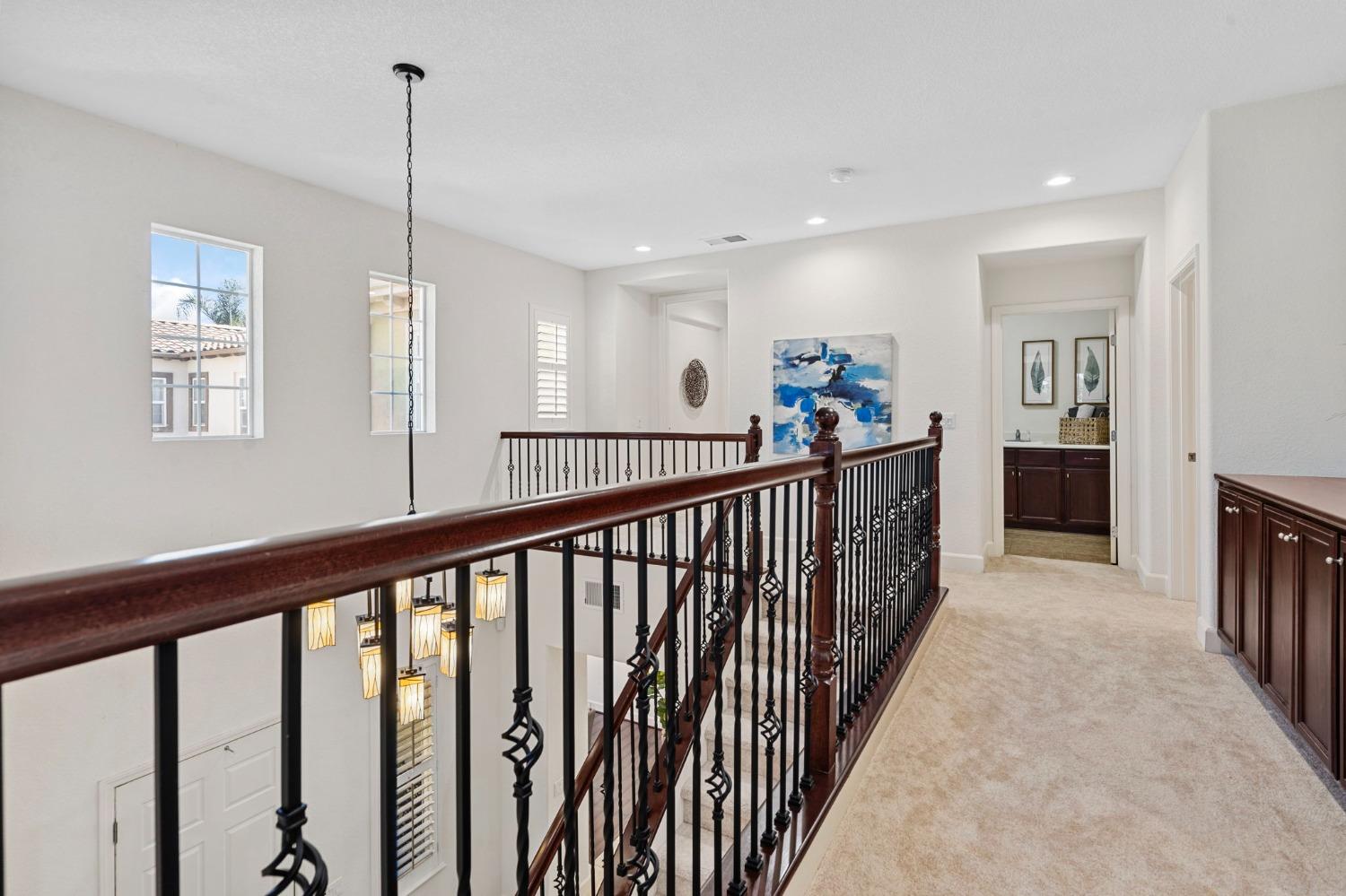 731 W Bonaventure Avenue