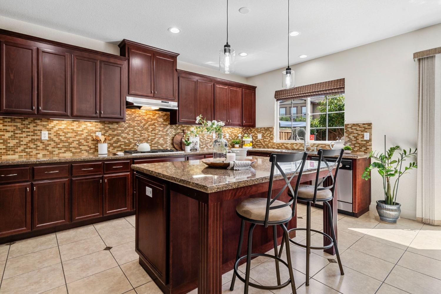 731 W Bonaventure Avenue