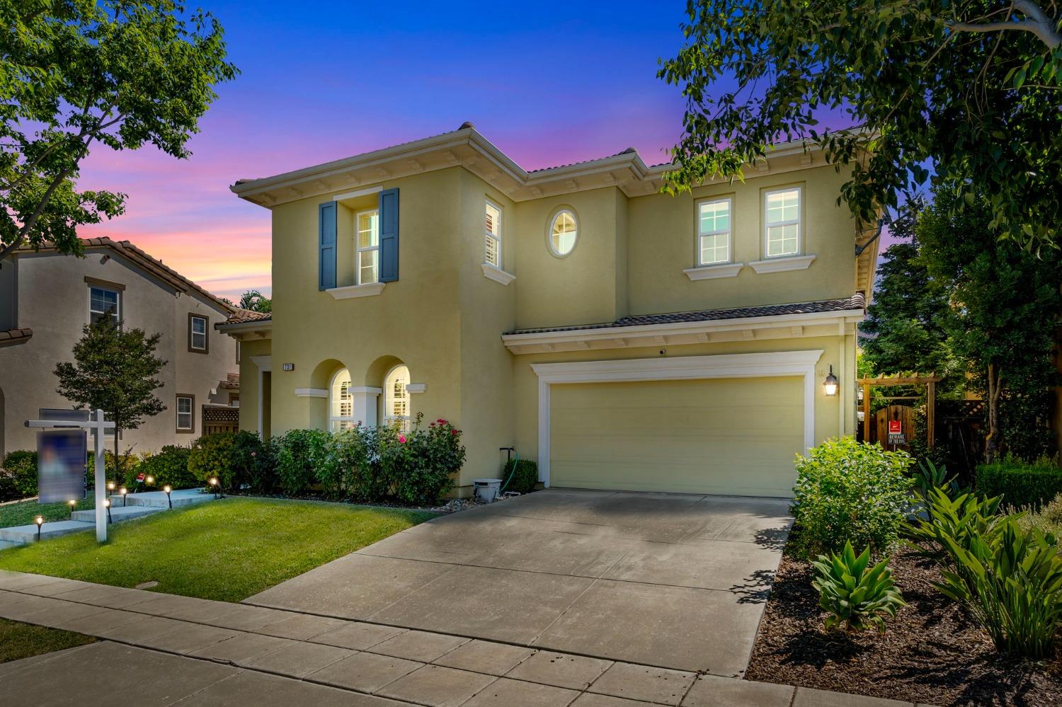 731 W Bonaventure Avenue