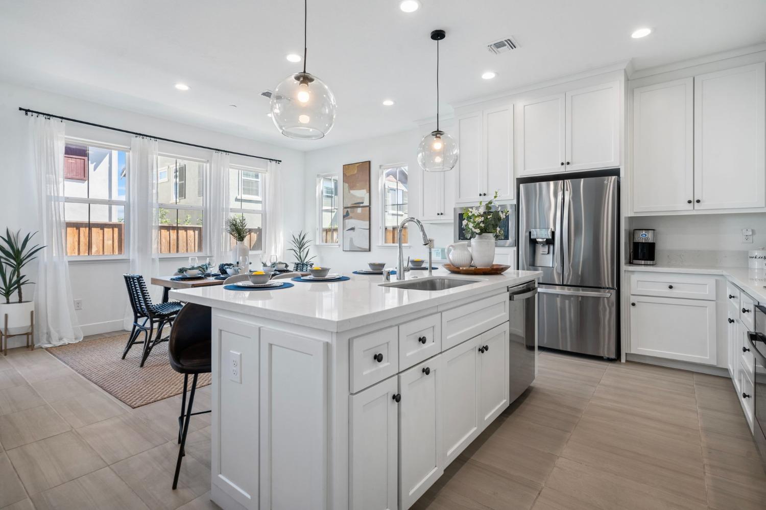 139 W Lucille Avenue