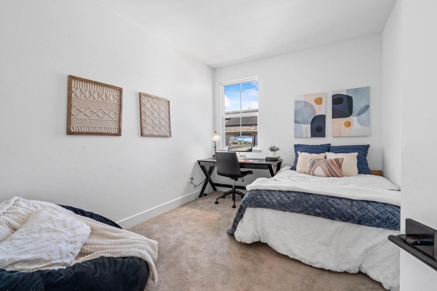 139 W Lucille Avenue