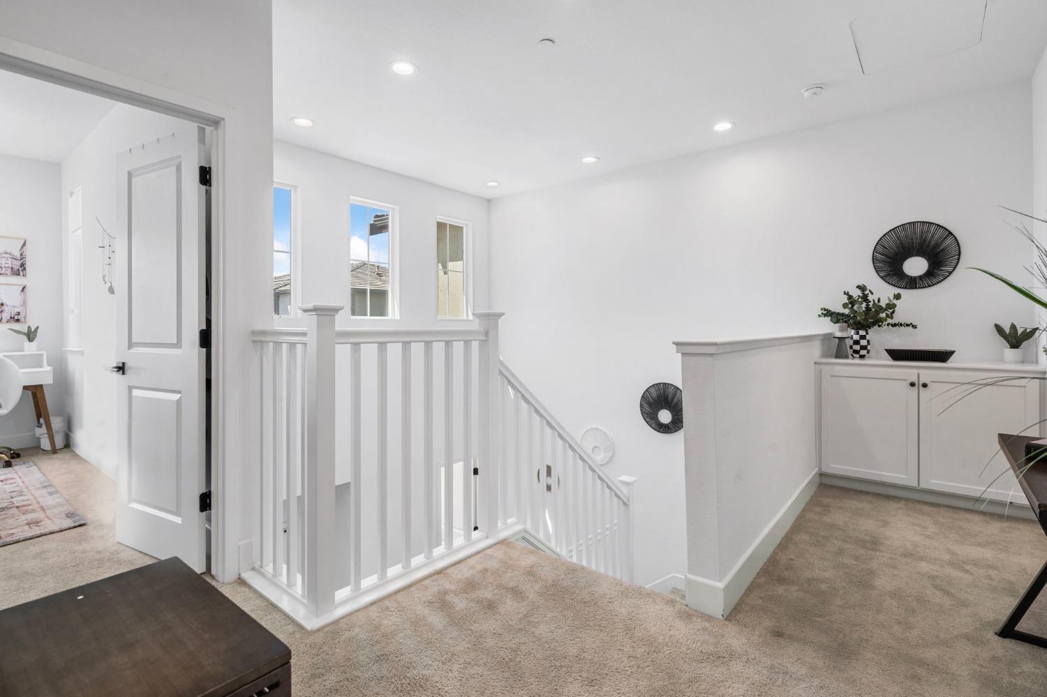 139 W Lucille Avenue