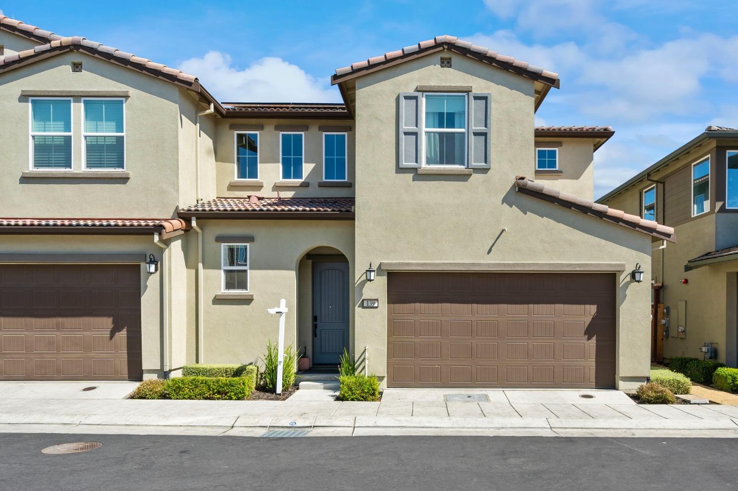 139 W Lucille Avenue