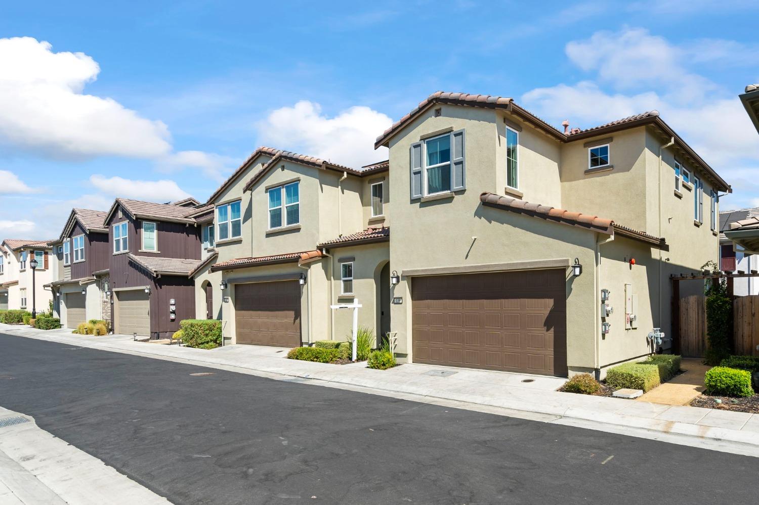 139 W Lucille Avenue