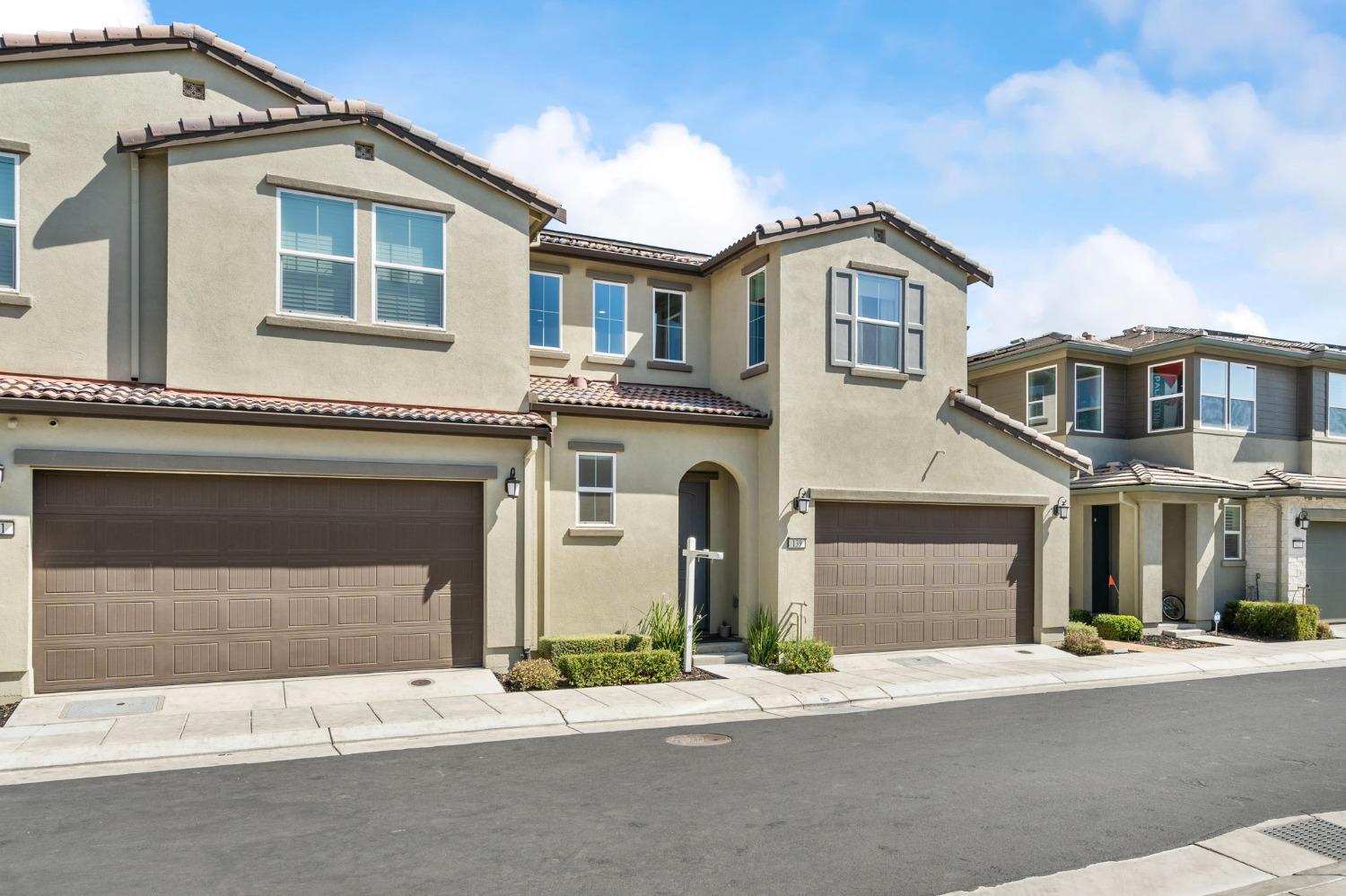 139 W Lucille Avenue