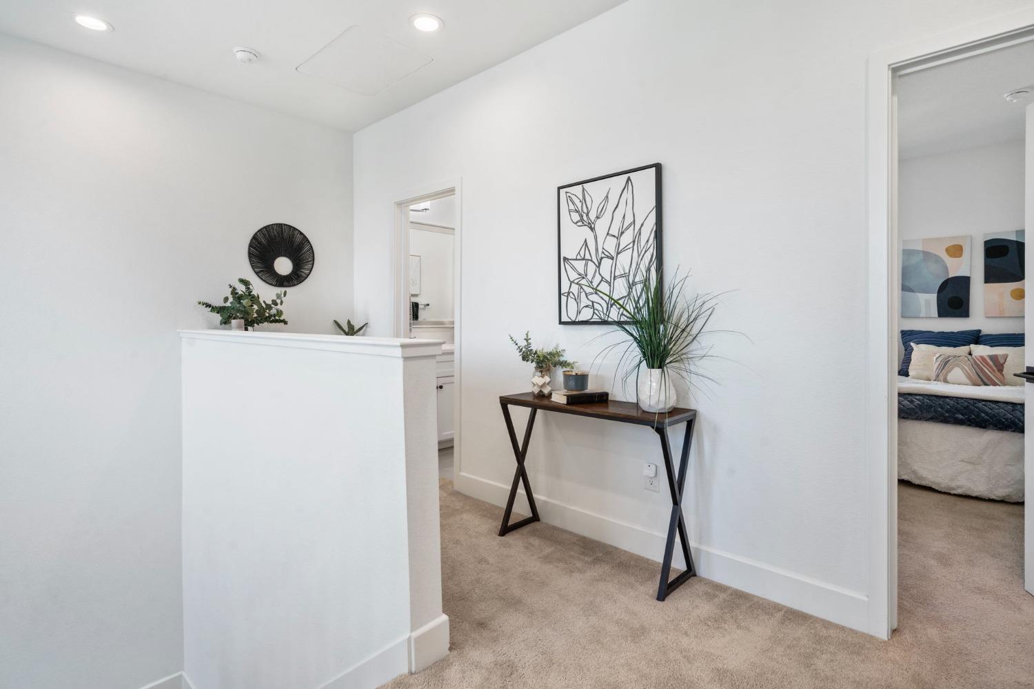 139 W Lucille Avenue