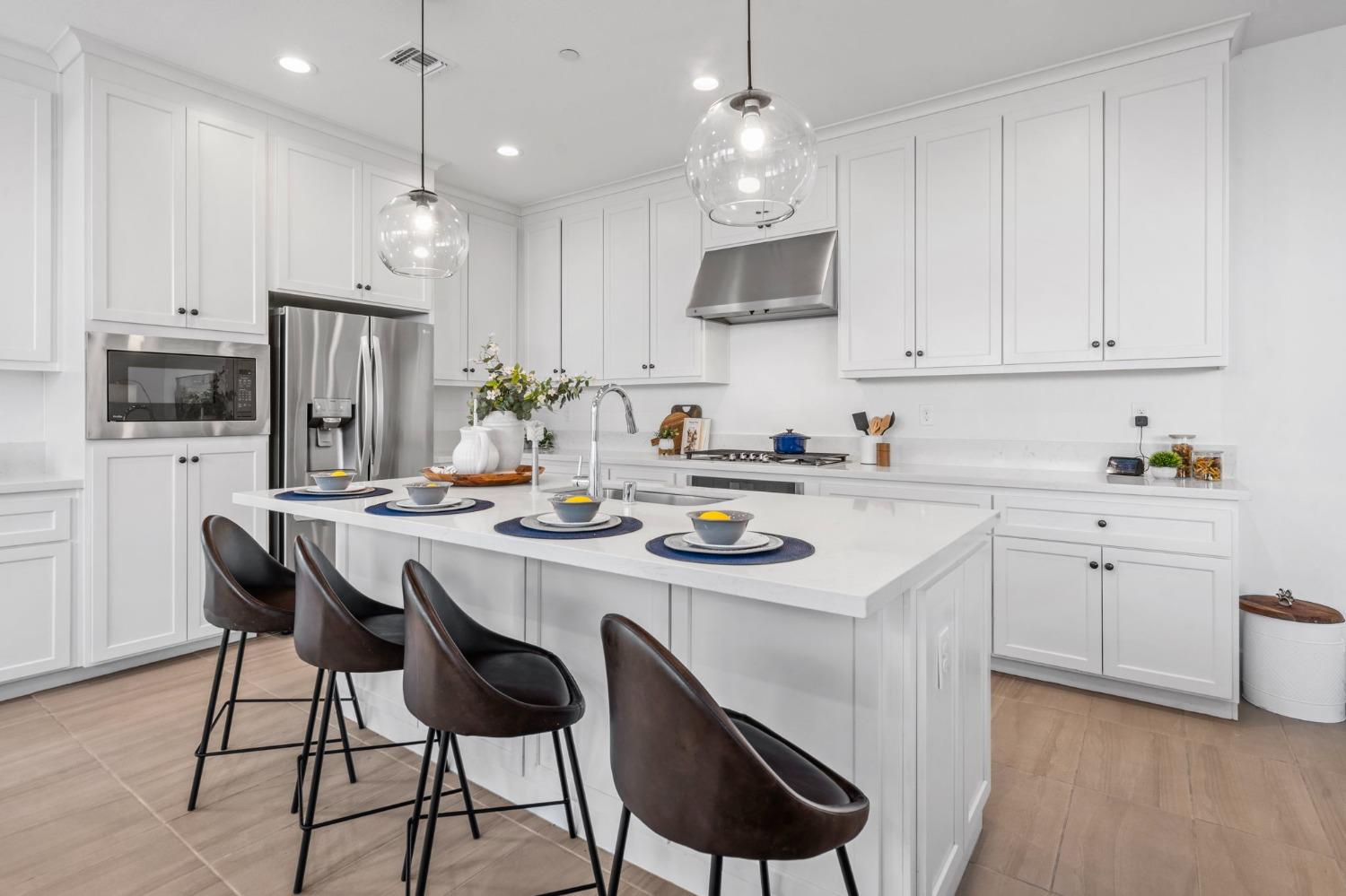 139 W Lucille Avenue