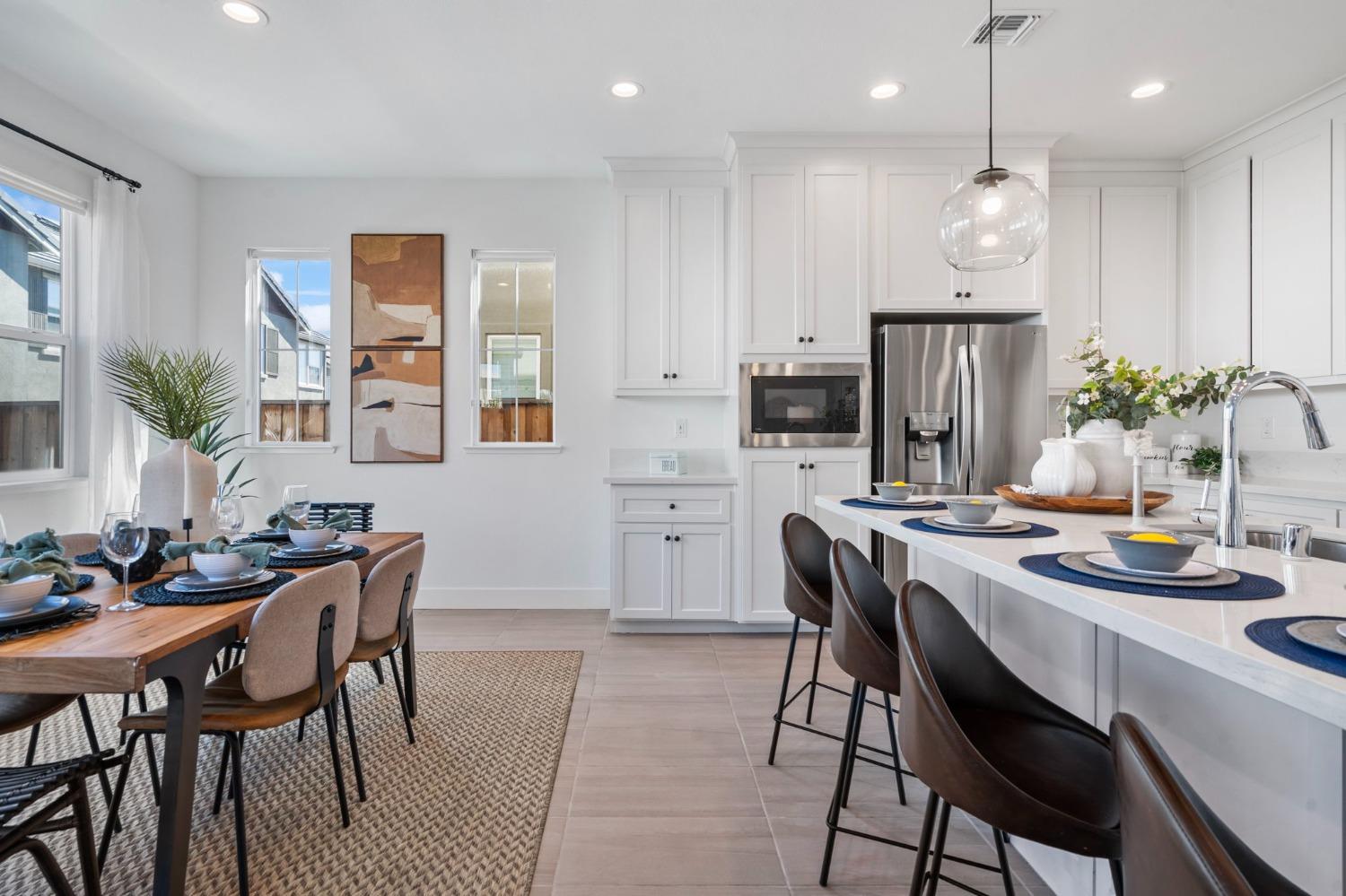 139 W Lucille Avenue