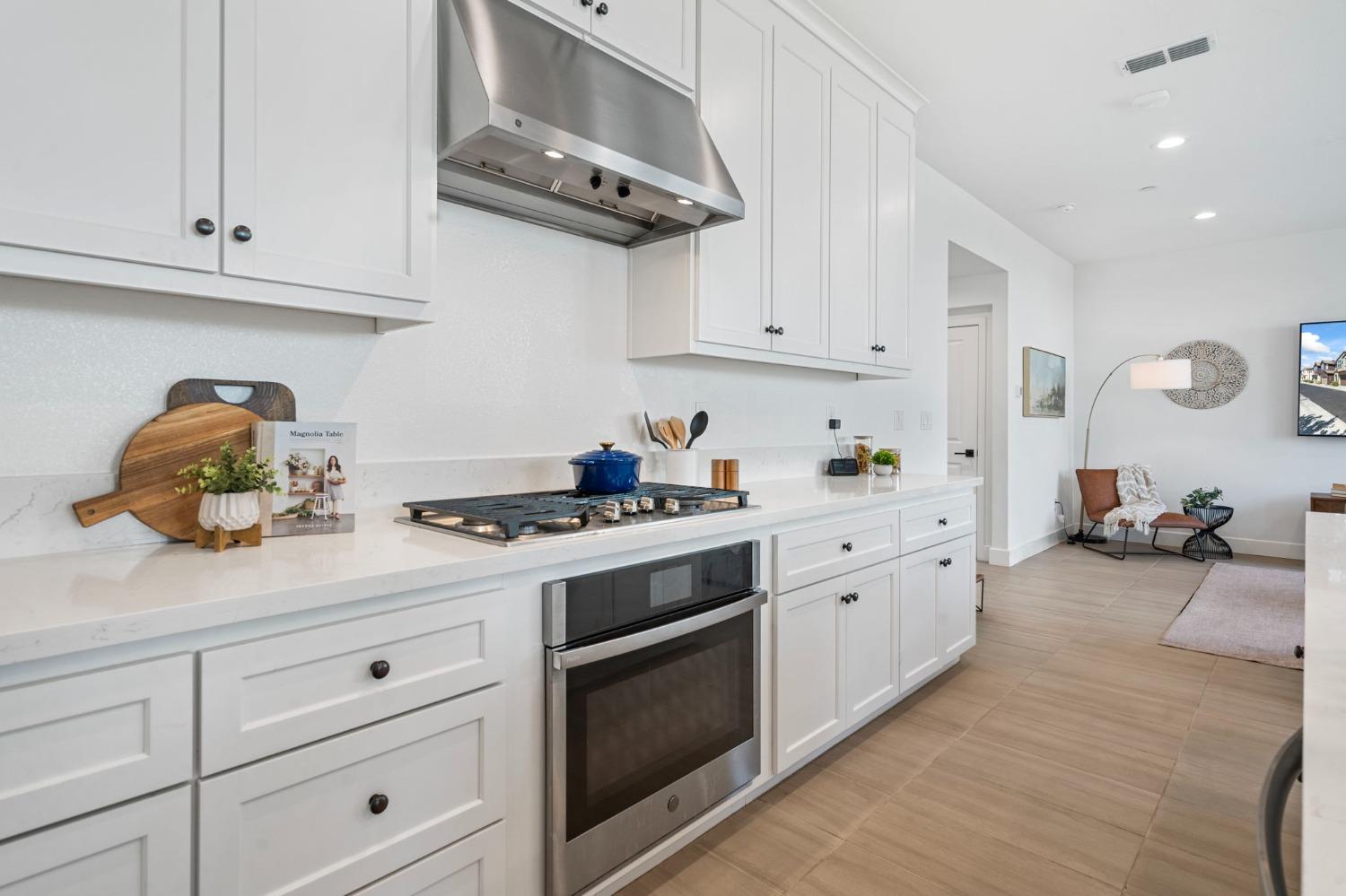 139 W Lucille Avenue