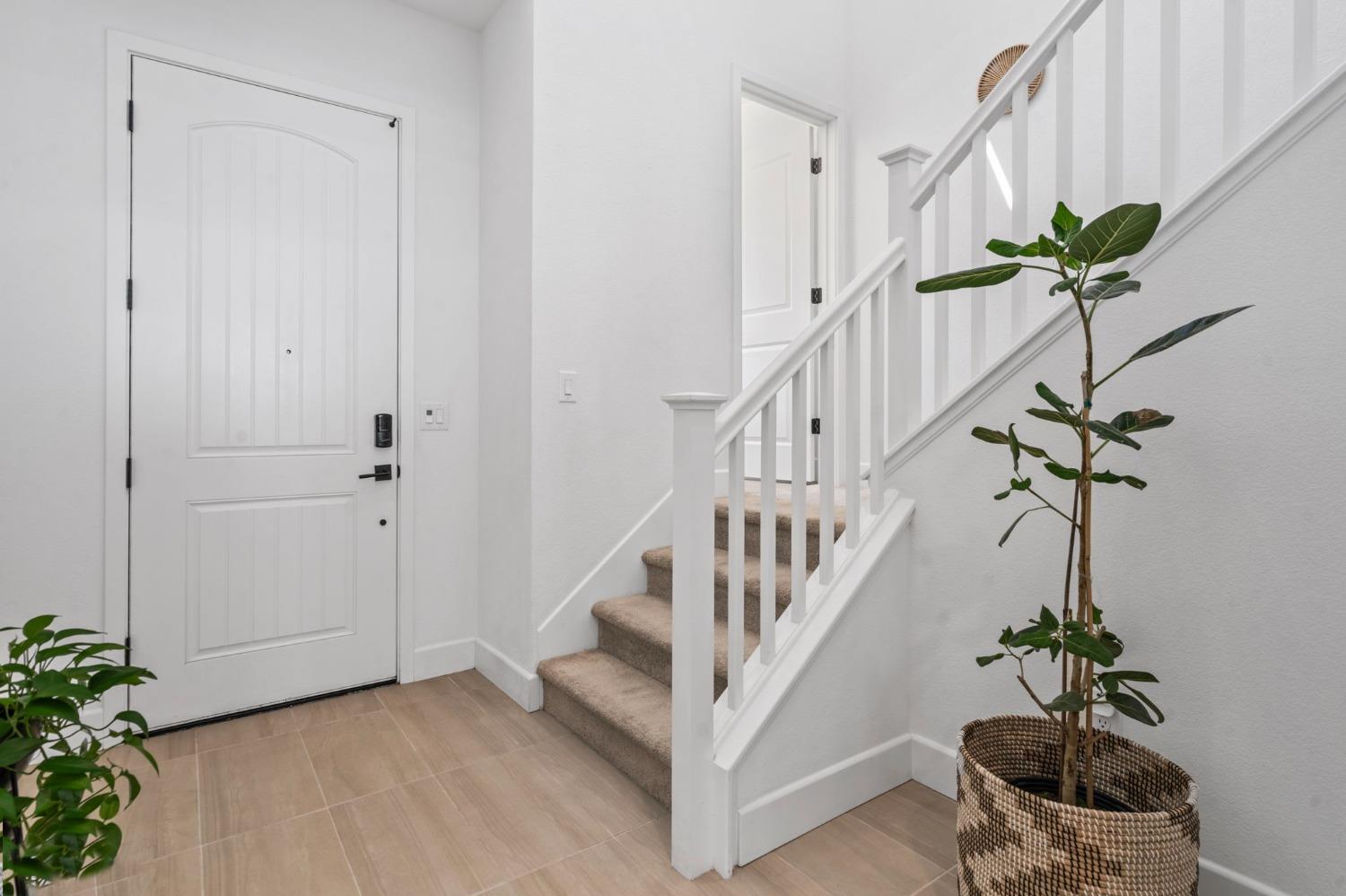 139 W Lucille Avenue