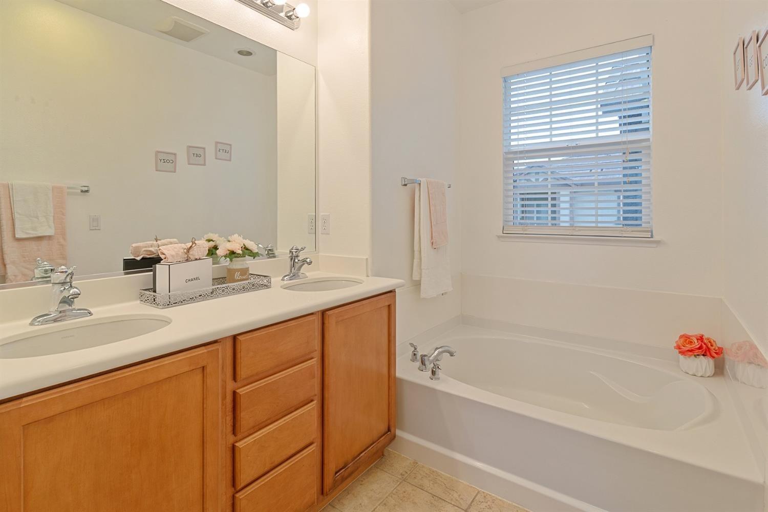 177 S Veracruz Place