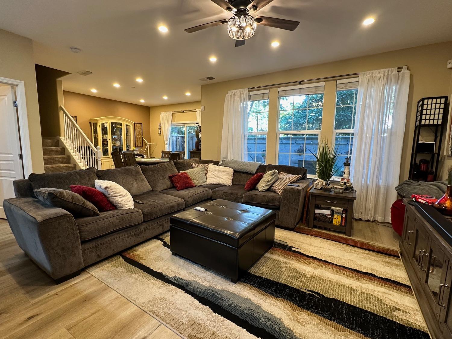 177 S Veracruz Place