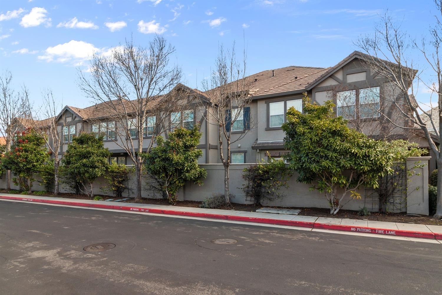 177 S Veracruz Place