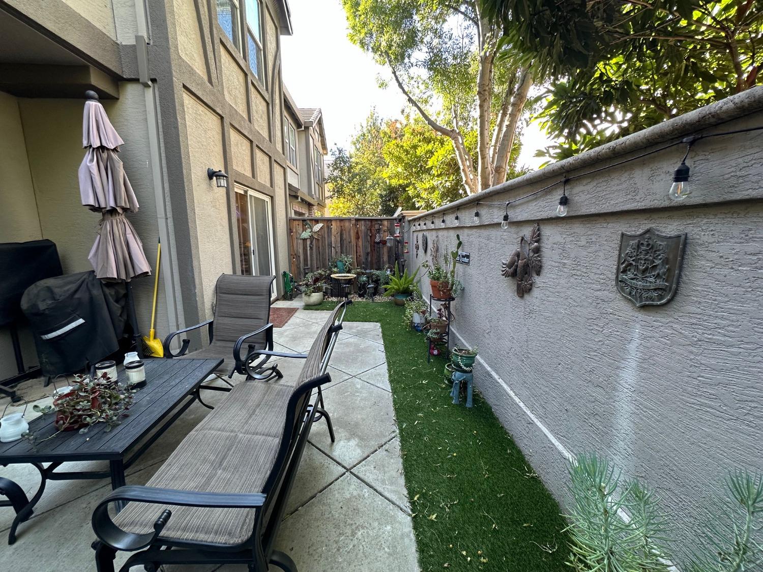 177 S Veracruz Place