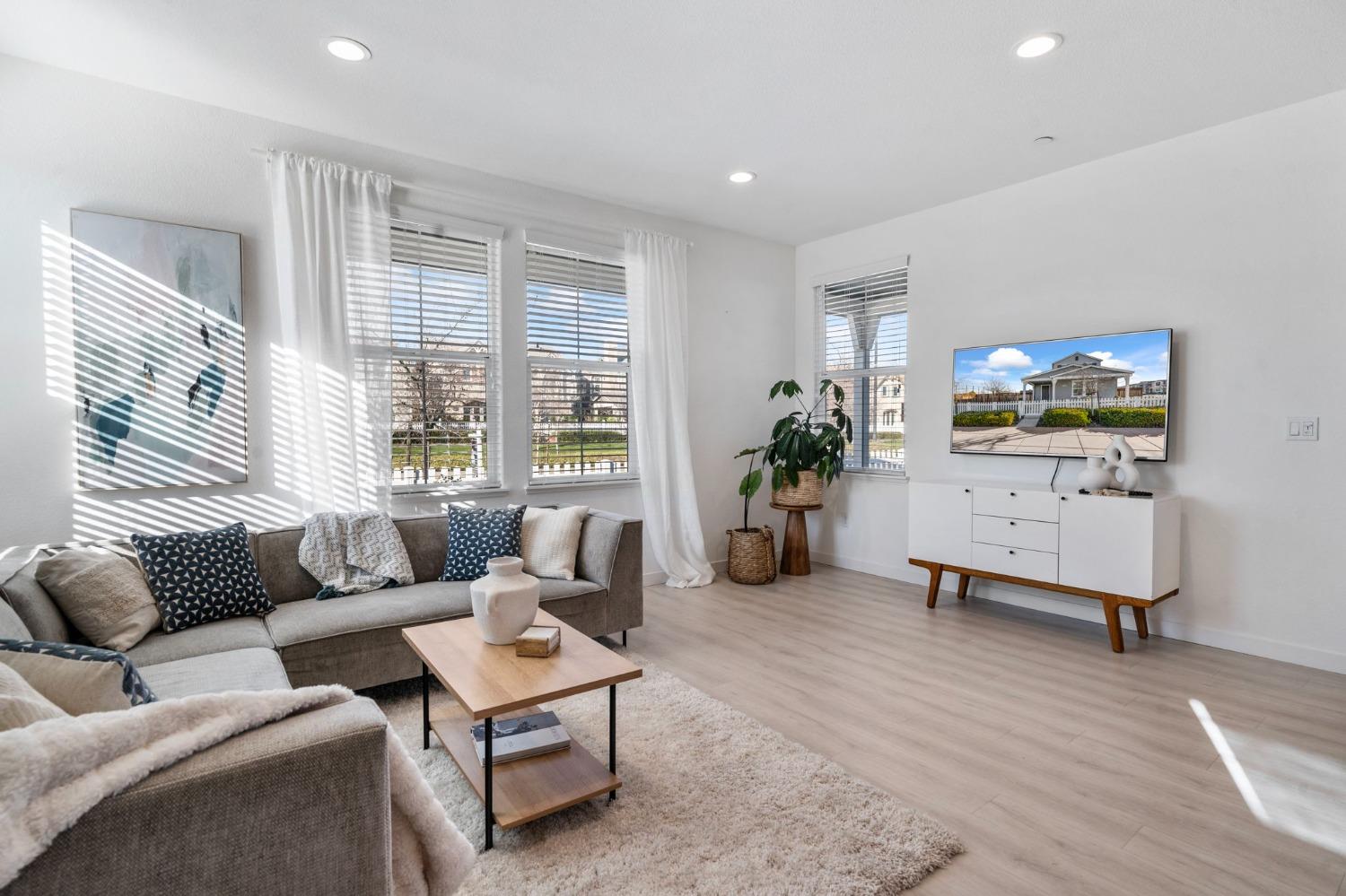 1280 S Central Parkway