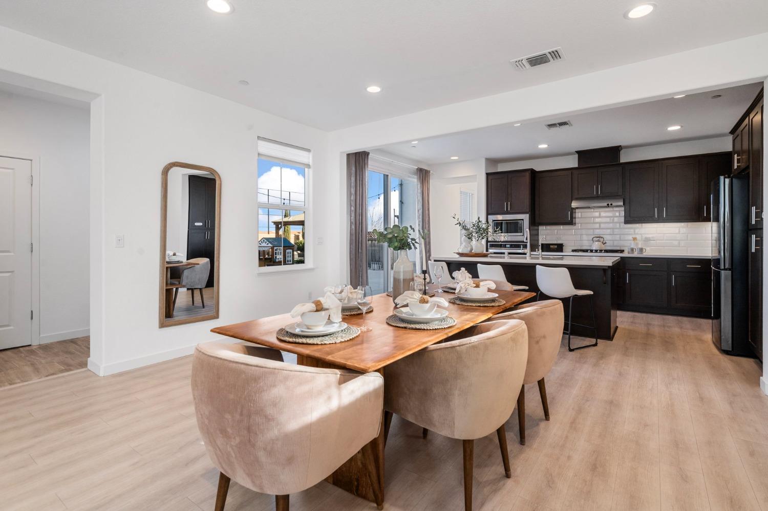 1280 S Central Parkway