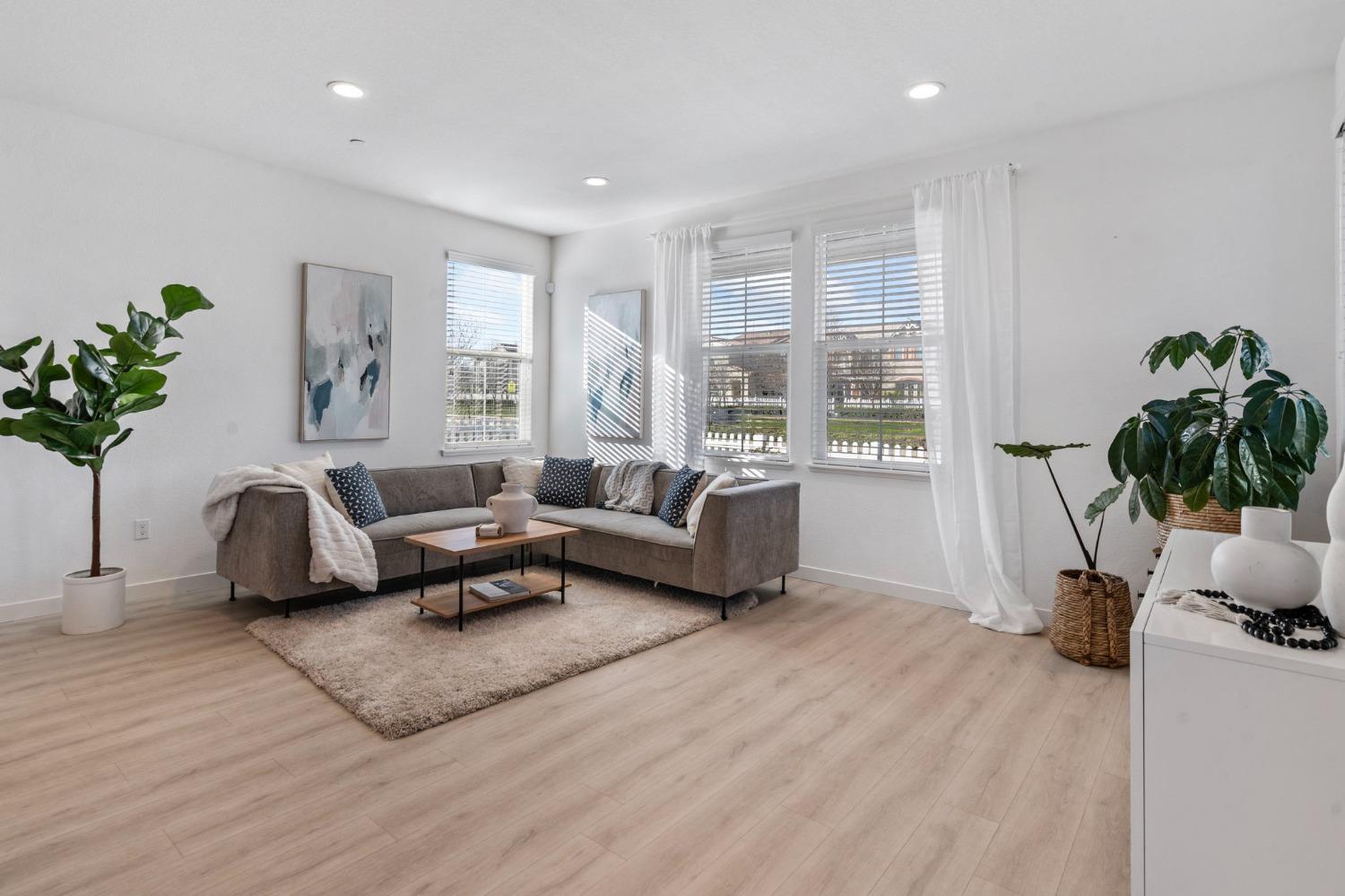 1280 S Central Parkway