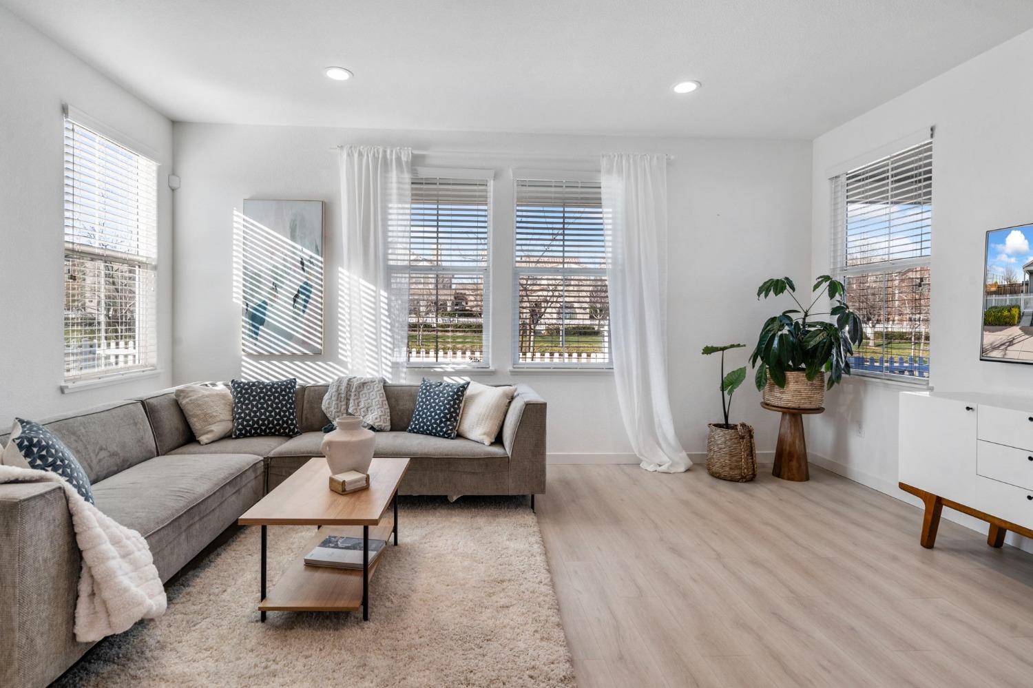 1280 S Central Parkway